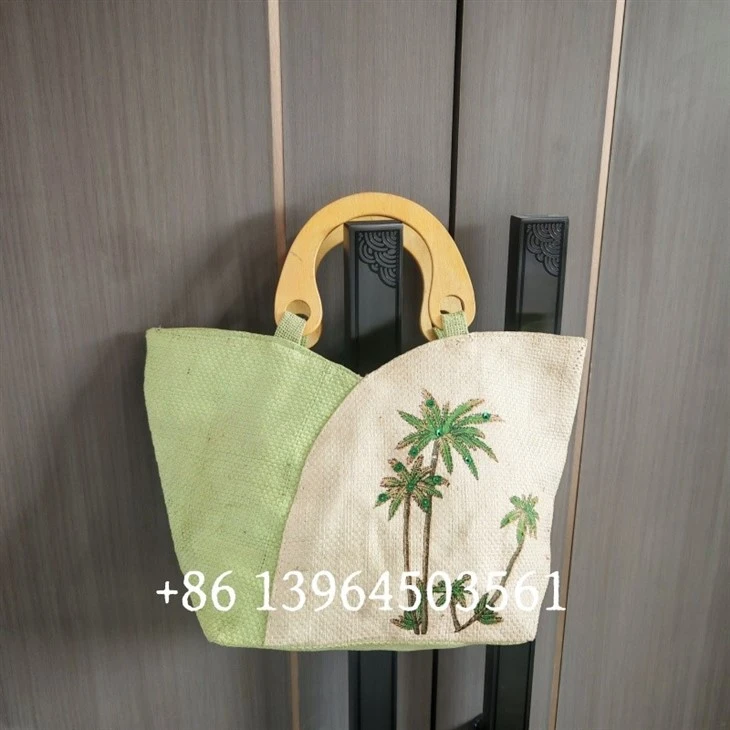 Handbags tal-bambu minsuġ
