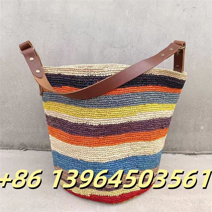 Busket tal-mara tar-raffia mlewna